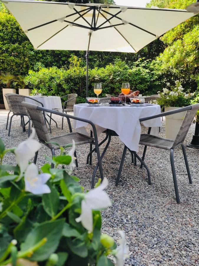 Hotel B&B Des Bains มิลาโน แมริตทิมา ภายนอก รูปภาพ