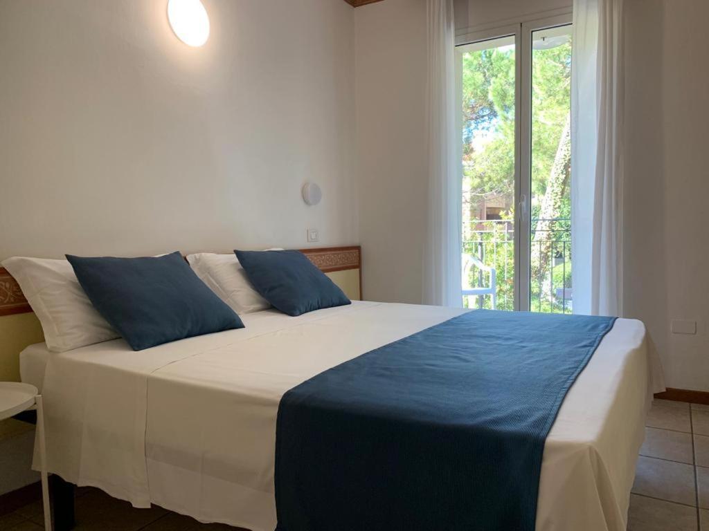 Hotel B&B Des Bains มิลาโน แมริตทิมา ภายนอก รูปภาพ