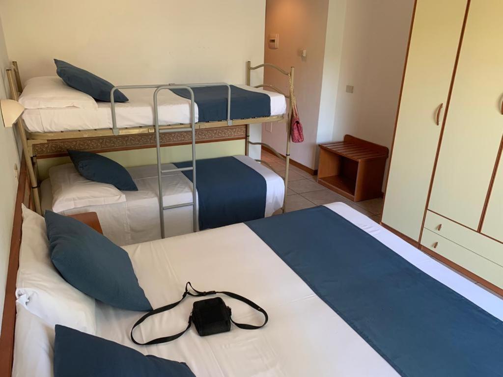 Hotel B&B Des Bains มิลาโน แมริตทิมา ภายนอก รูปภาพ