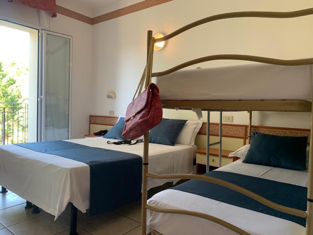 Hotel B&B Des Bains มิลาโน แมริตทิมา ภายนอก รูปภาพ